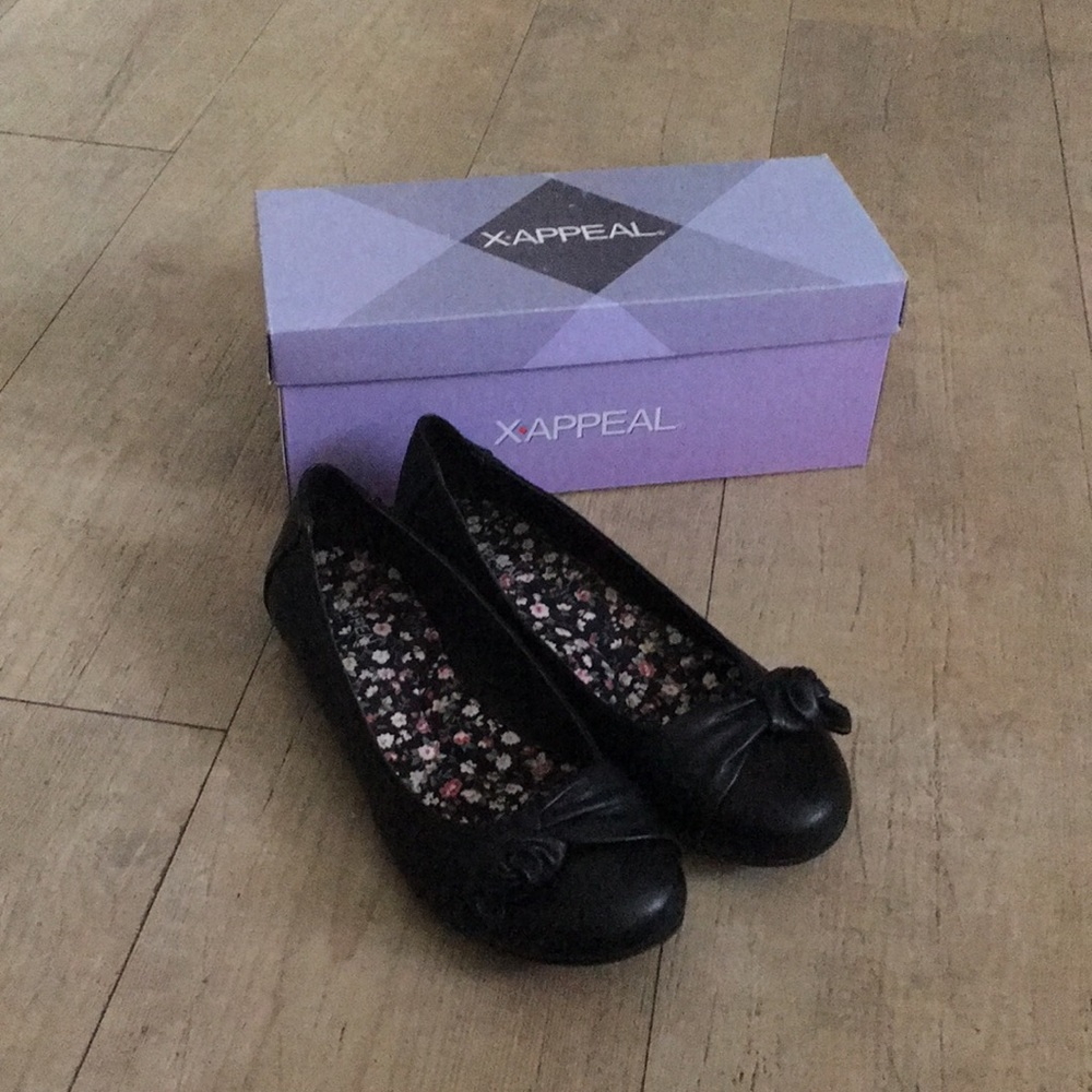 Black flats